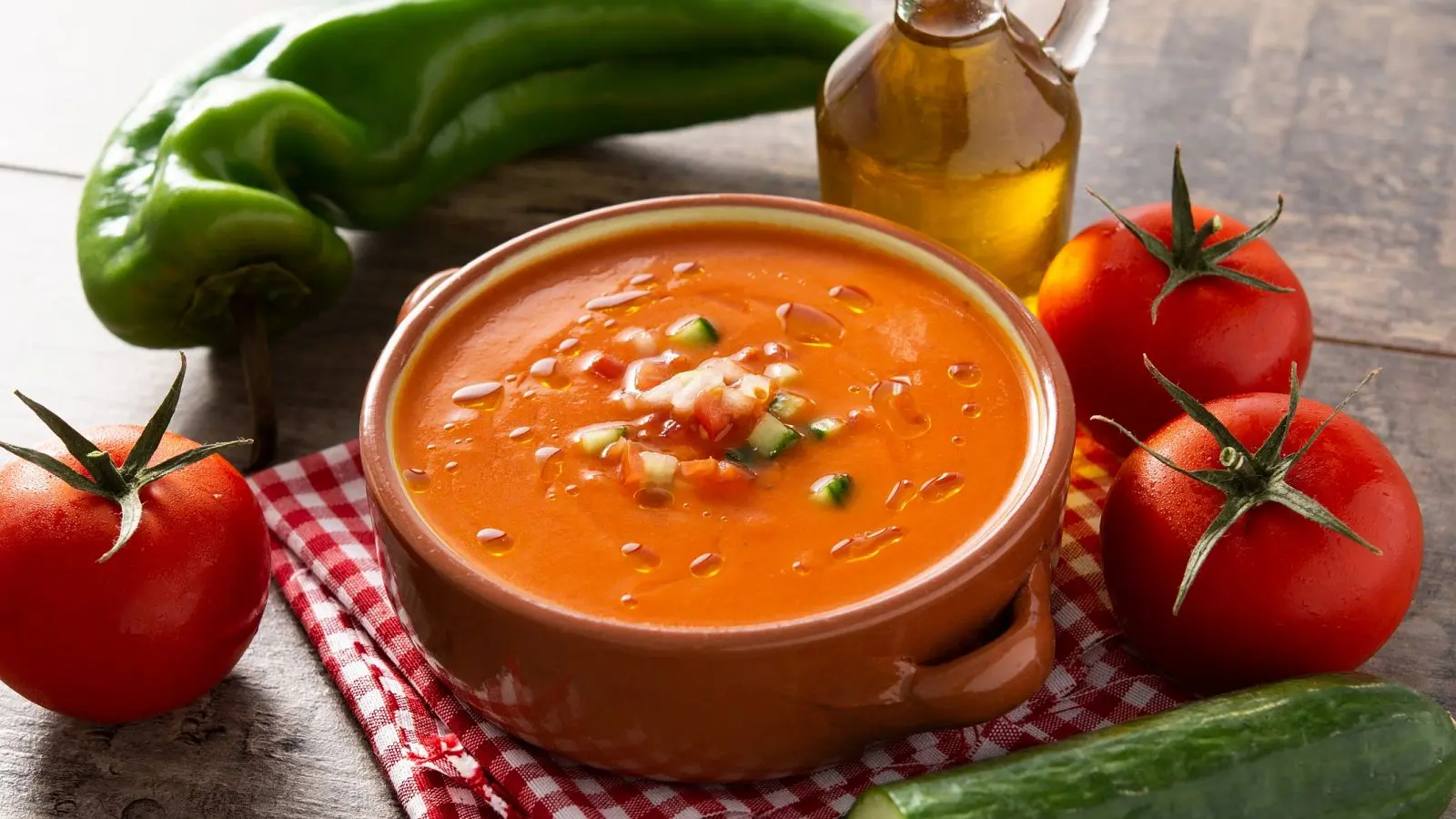 El gazpacho perfecto para los días de playa: receta auténtica andaluza
