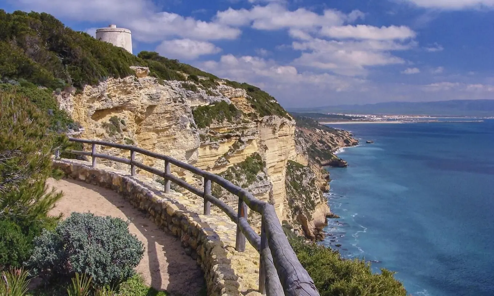 Ruta de los acantilados de Barbate: 8 km de vistas espectaculares